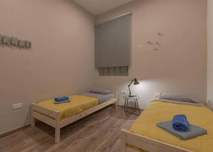 - 2 Mins From The * Sliema