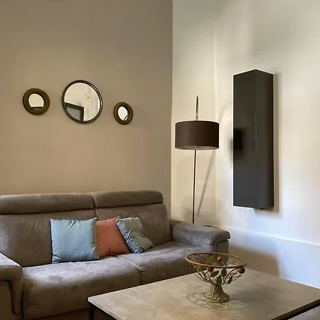 Apartment - 2 Mins From The