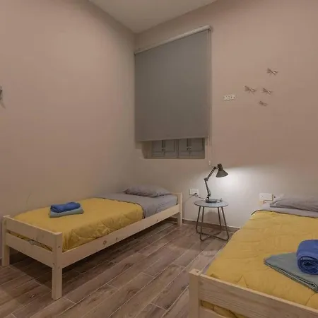 - 2 Mins From The * Sliema