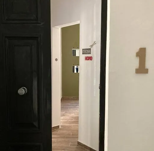 Apartment - 2 Mins From The *