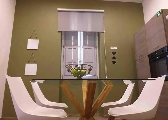 - 2 Mins From The Apartment Sliema